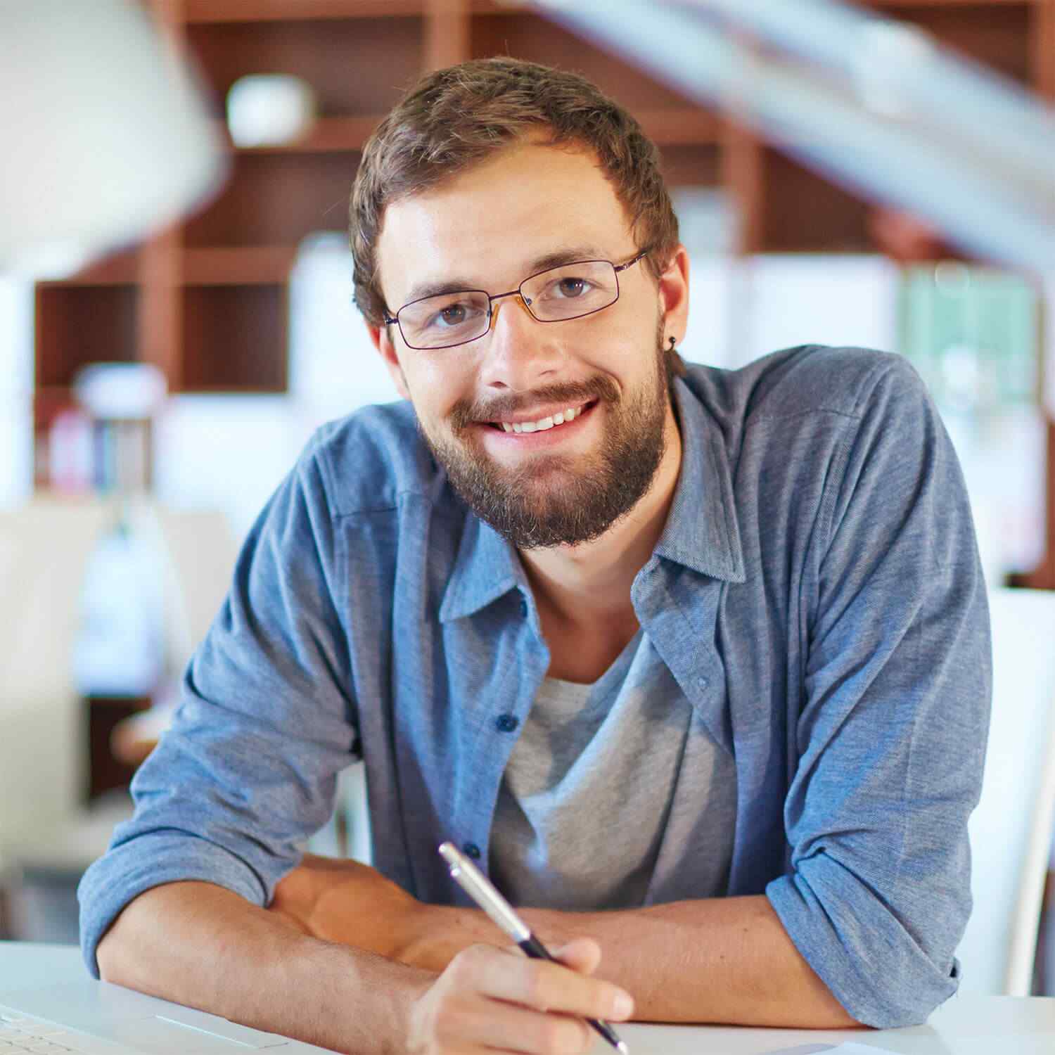 https://www.techwaycareers.com/wp-content/uploads/2018/01/img-team-member-career-01.jpg