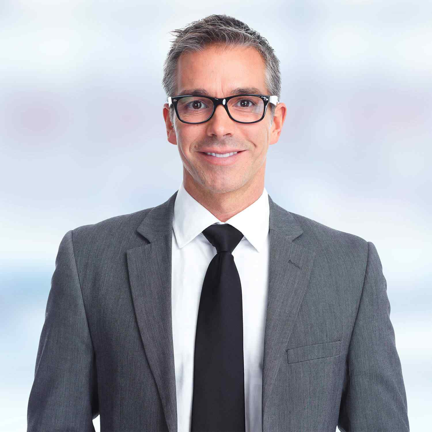 https://www.techwaycareers.com/wp-content/uploads/2018/01/img-team-member-career-03.jpg